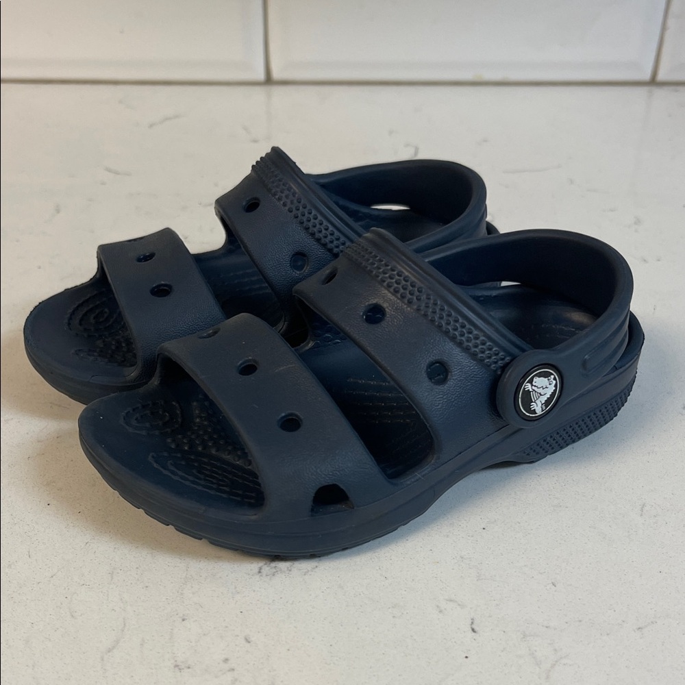 Classic Crocs Sandal Kids Navy Blue Lightweight Sandals 207537 Size 9